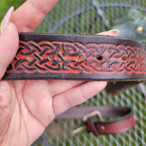 Vintage Leather Tooled Belt    54 " - Picture 2 of 7